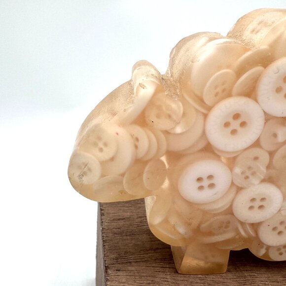 Sheep shaped lamb lucite resin with vintage buttons sewing room decor lover - Picture 2 of 12